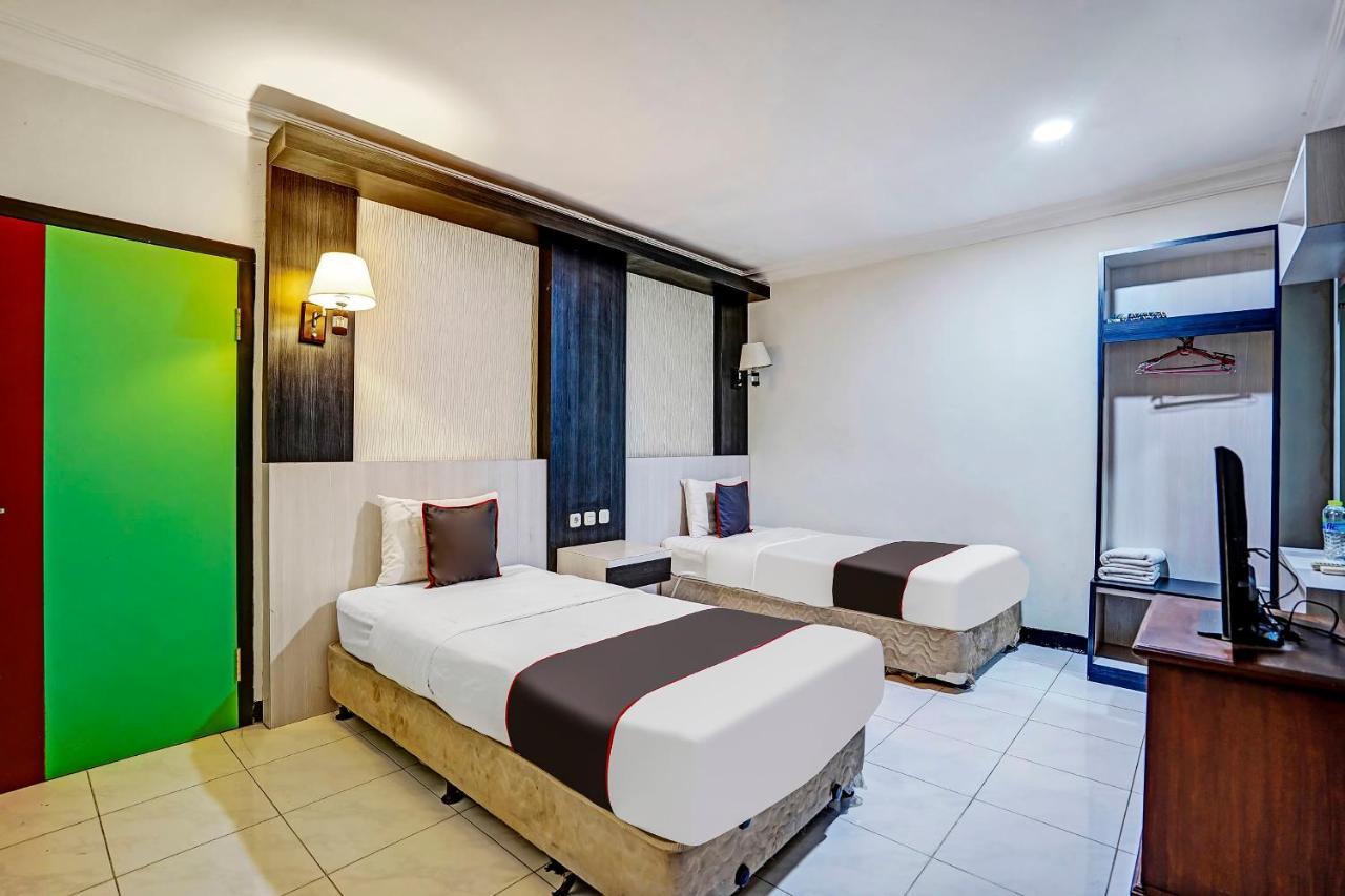 Capital O 91050 Grand Balqis Akasia Syariah Surabaya Esterno foto